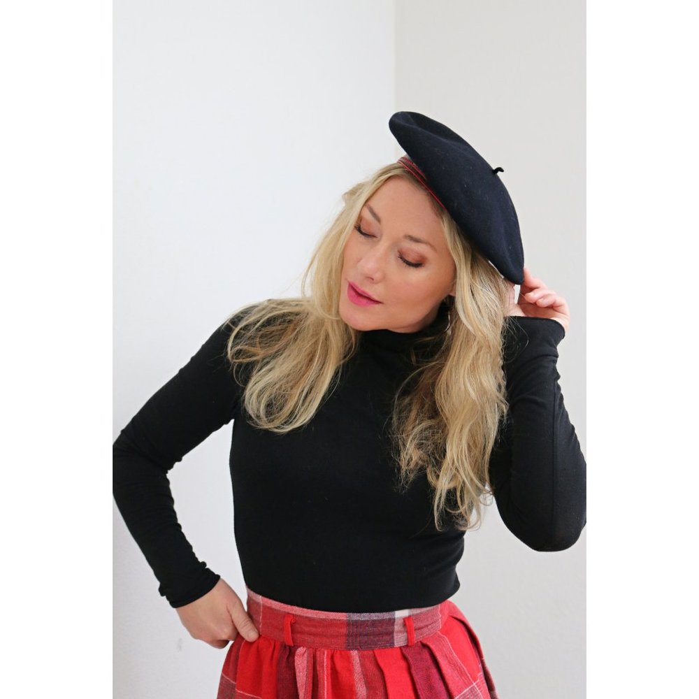 1960's French L'Aiglon Navy Wool Beret // Women's Size Extra Small to Small
